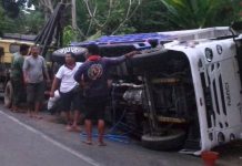 Truk Material Terperosok, Sopir Selamat dari Maut