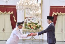 Berjalan dari Istana Merdeka ke Istana Negara, Jokowi Lantik Koster-Ace