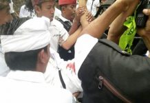 PHDI Buleleng  Sayangkan Kerauhan Warga Di Pura Desa Nagesepehe Makan Korban