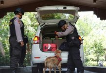 Personel Polda Bali Cek Pengendara Roda 4 dan 2 yang Memasuki Kawasan ITDC Nusa Dua