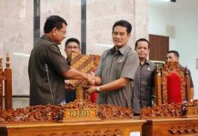 Faksi-Fraksi DPRD Buleleng Sampaikan Pandangan Fraksi Tekait Tiga Ranperda