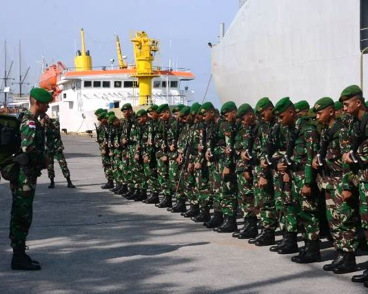 Asops Kasdam IX/Udy Berangkatkan Satgas Intel dan Satgas Bantuan