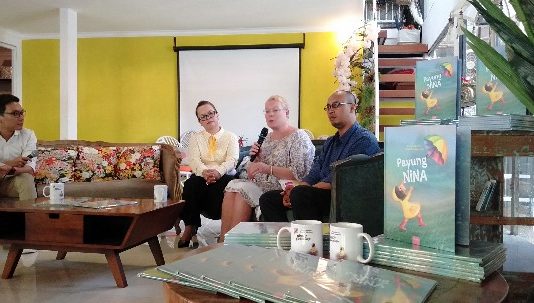 Terbit Buku Anak “Payung Nina” Ada Pelajaran Berharga Didalamnya