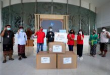 Pemkab Badung Terima Bantuan 100 Set APD dari Telkomsel