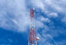 Tak Perlu ke Pesisir Pantai, Kini Warga Desa Ndao Dapat Menikmati Jaringan Kuat Telkomsel Dari Rumah