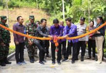 Tuntaskan Masalah Sampah di Desa, Bupati Suwirta Resmikan TPS3R Di Dua Desa