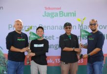 Inisiatif Telkomsel Jaga Bumi Tanam 15.060 Pohon di Kawasan Hutan Mangrove Indonesia