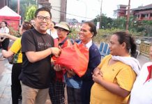 Pemkot Denpasar Gandeng Perumda Pasar Gelar Pasar Murah dan Pembagian Sembako