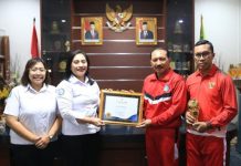 Pemkab Klungkung Raih UHC Award Kategori Utama