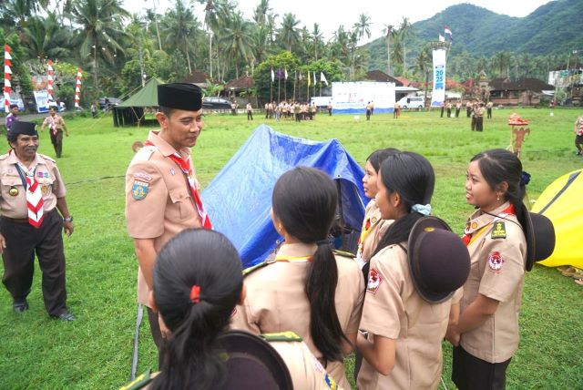 f4018773-3bef-435b-98a7-f49e025519c3