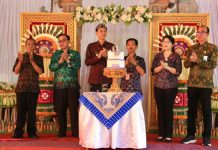 HUT ke-41 SMAN 1 Dawan, Wabup Tjok Surya Tekankan Pendidikan sebagai Fondasi Generasi Emas 2045