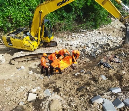 Proyek di Ungasan Longsor, Basarnas Turunkan Alat Berat Evakuasi Korban