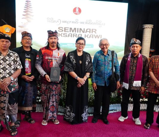 Buka Seminar Aksara Kawi, Ni Putu Putri Koster: Perbedaan Budaya adalah Kebanggaan