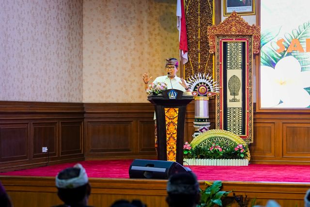 Lokasabha VI Pratisentana Bendesa Manik Mas (5)